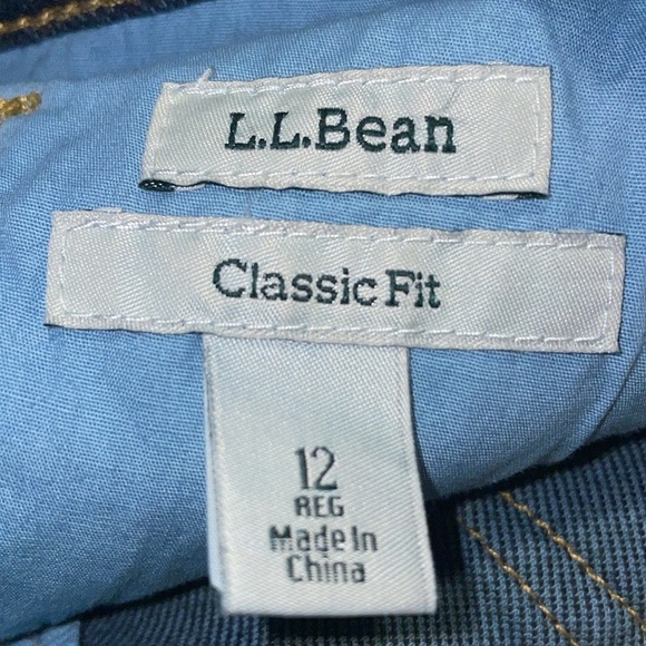 L.L. Bean Classic Fit Jeans.  Size 12. - Picture 2 of 8